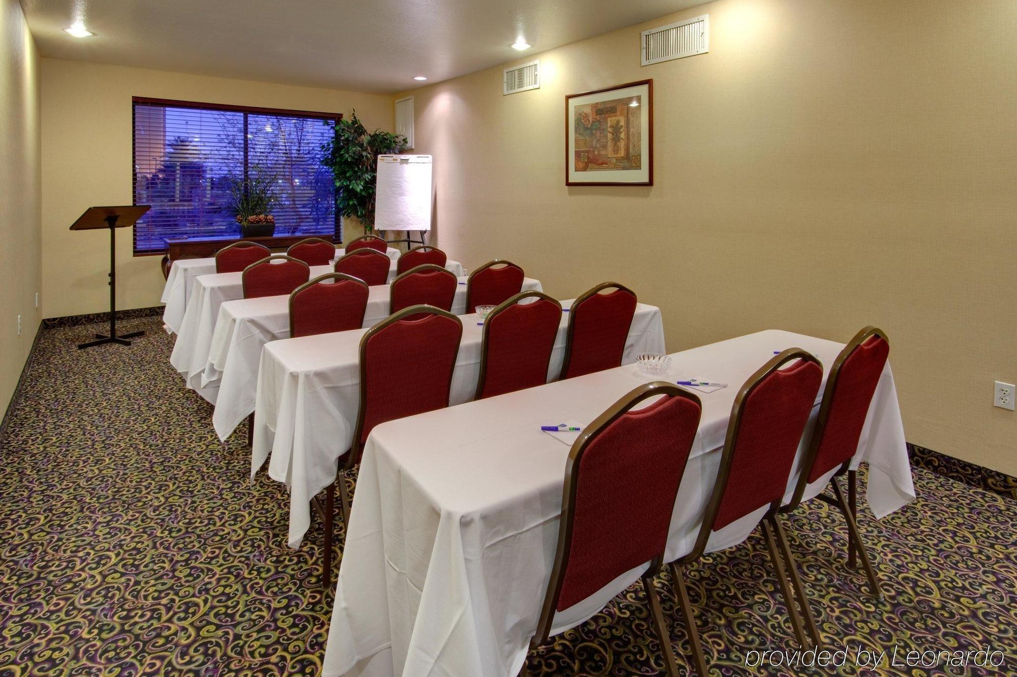 Holiday Inn Express Hotel And Suites - Henderson, An Ihg Hotel Las Vegas Business photo